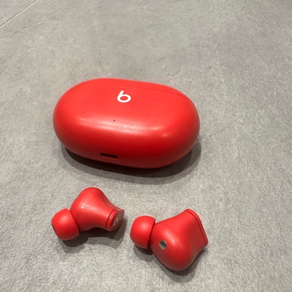 Beats Studio Buds - Picture 4 of 7